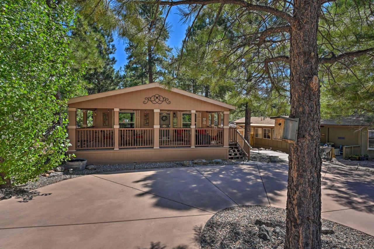 Munds Park Cabin Retreat With Deck And Fire Pit! Exteriör bild